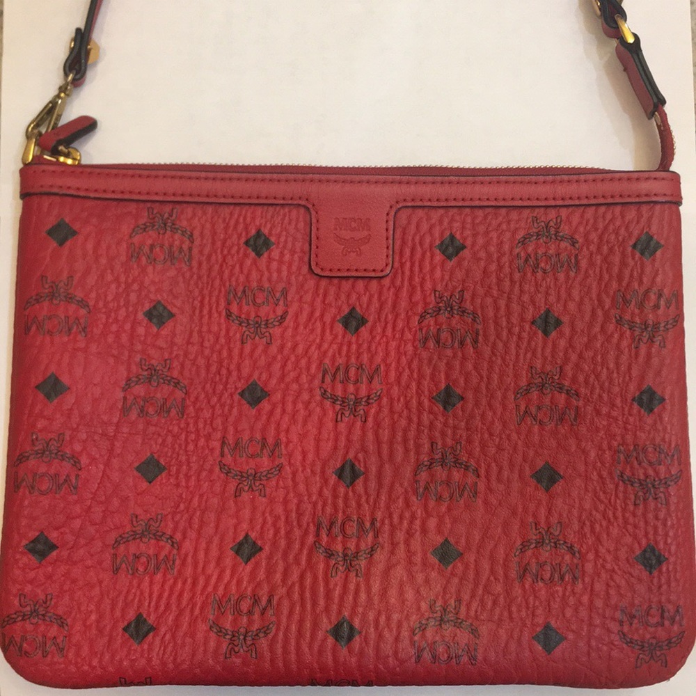 MCM pouch visetos ❤️.